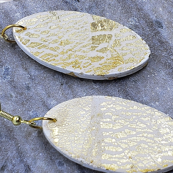 Resin sealed clay earrings - Picture 2 of 7